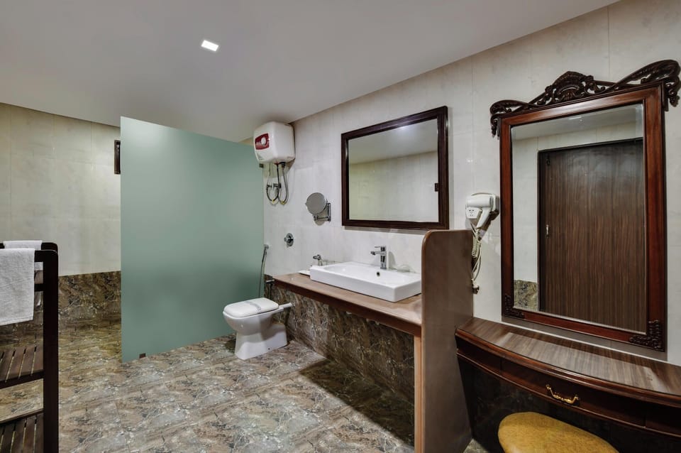 Shower, bidet, towels, soap