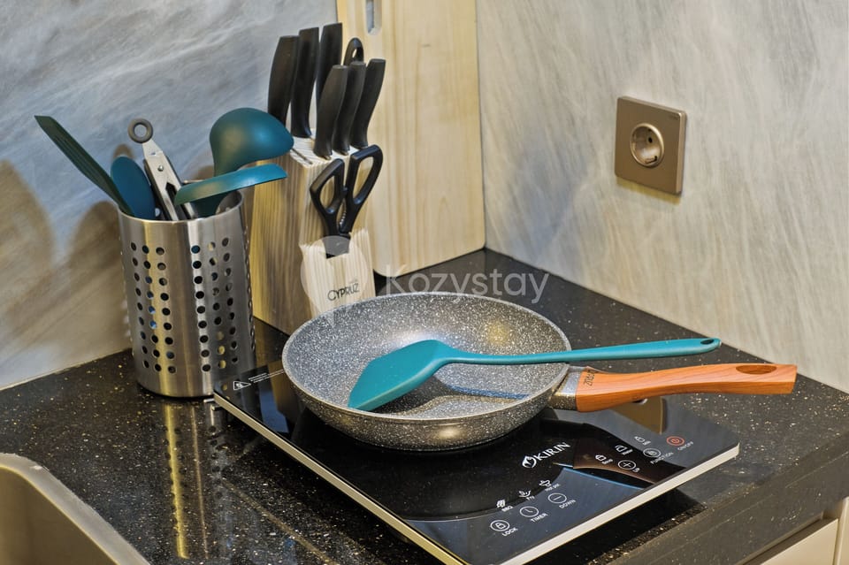 Apartment, 2 Bedrooms, City View | Private kitchen | Full-size fridge, microwave, stovetop, rice cooker