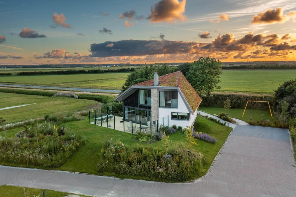 Villa | Exterior