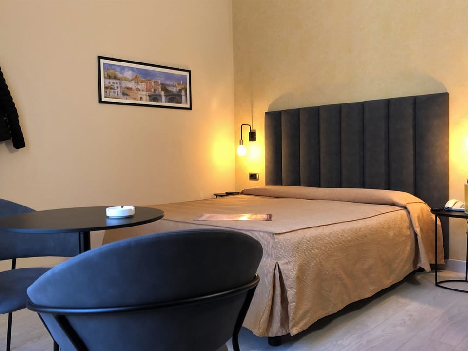 Comfort Double or Twin Room, Balcony | Frette Italian sheets, in-room safe, desk, laptop workspace