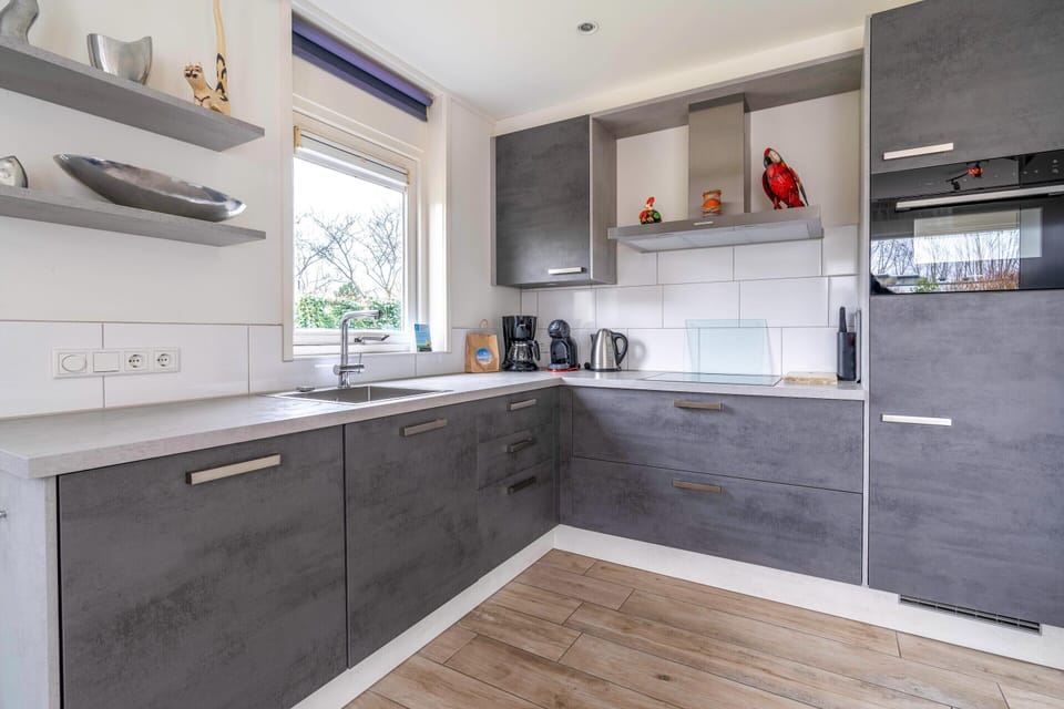 Bungalow | Private kitchen | Highchair