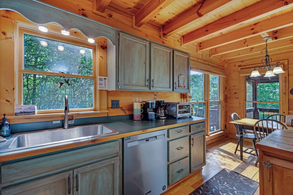 Every great getaway needs a hub—and here, it’s the kitchen. From coffee-fueled mornings to cookie-baking nights, this is where delicious memories are made.