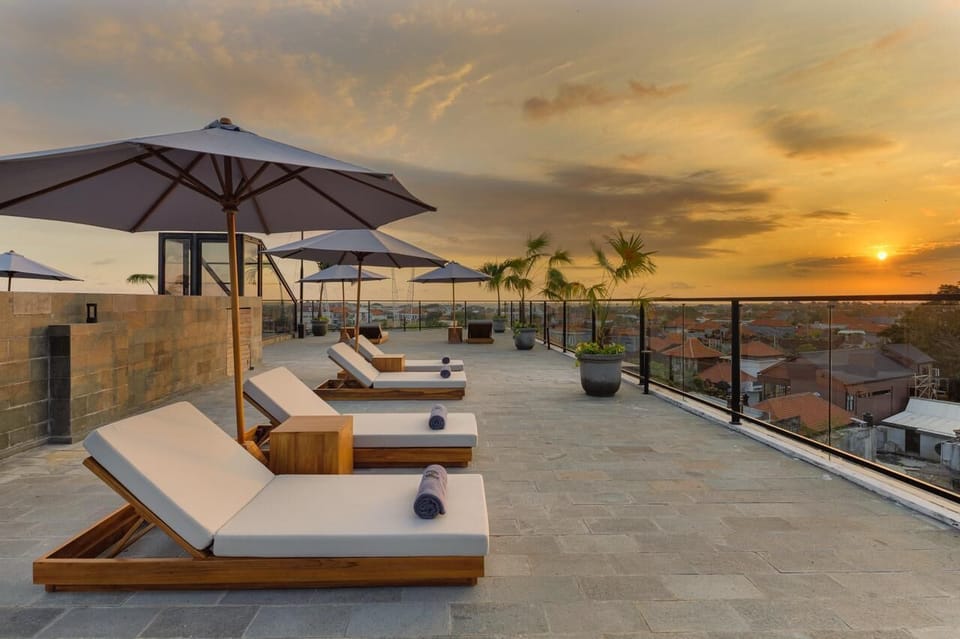 Rooftop pool