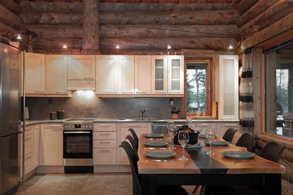 Superior Villa, 5 Bedrooms, Slope side | Private kitchen | Full-size fridge, microwave, oven, stovetop
