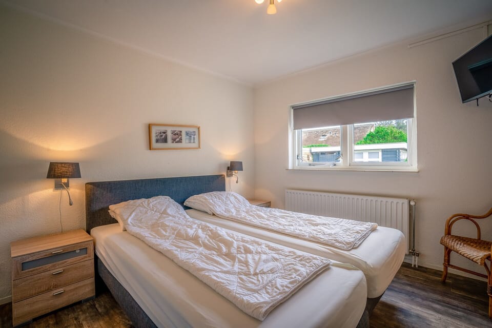 Bungalow | 3 bedrooms, individually furnished, bed sheets