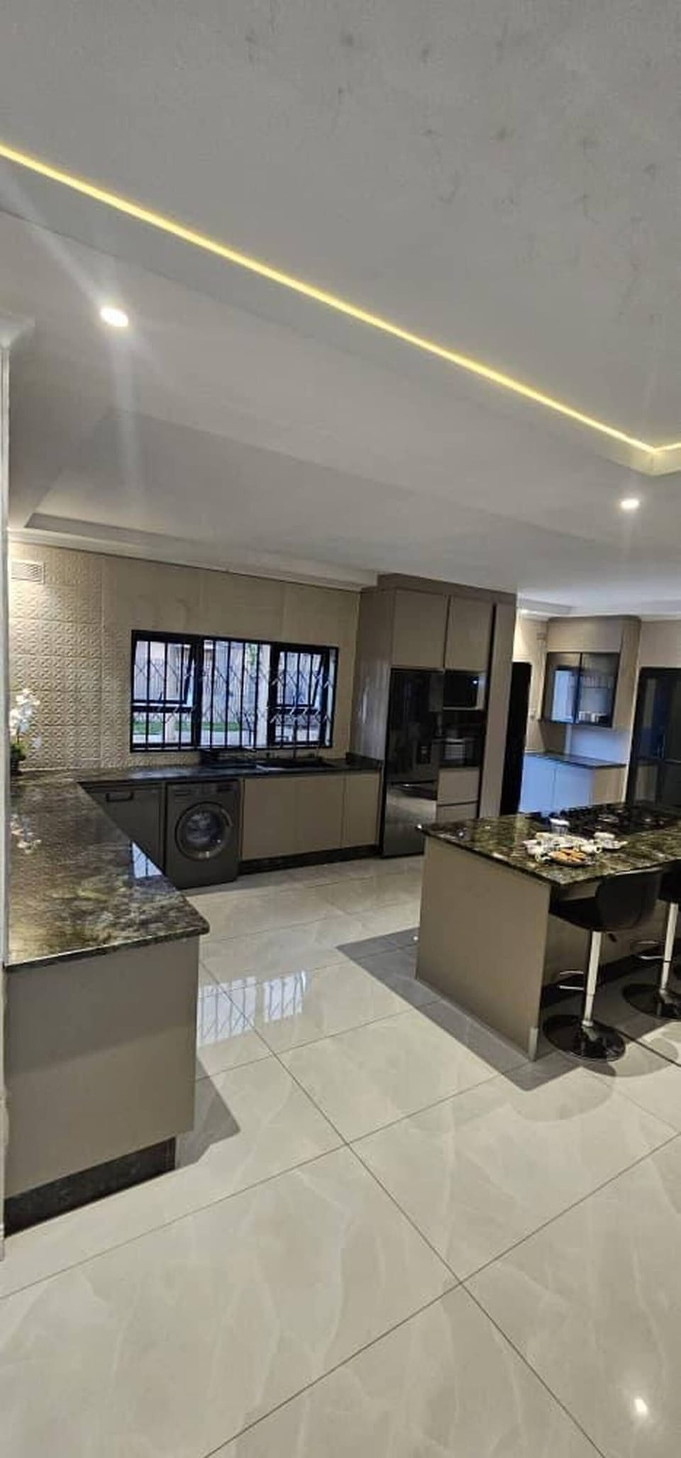 House, 4 Bedrooms, Accessible, Private Pool | Private kitchen