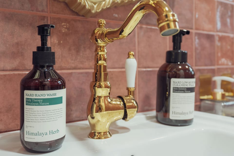 Bathroom amenities