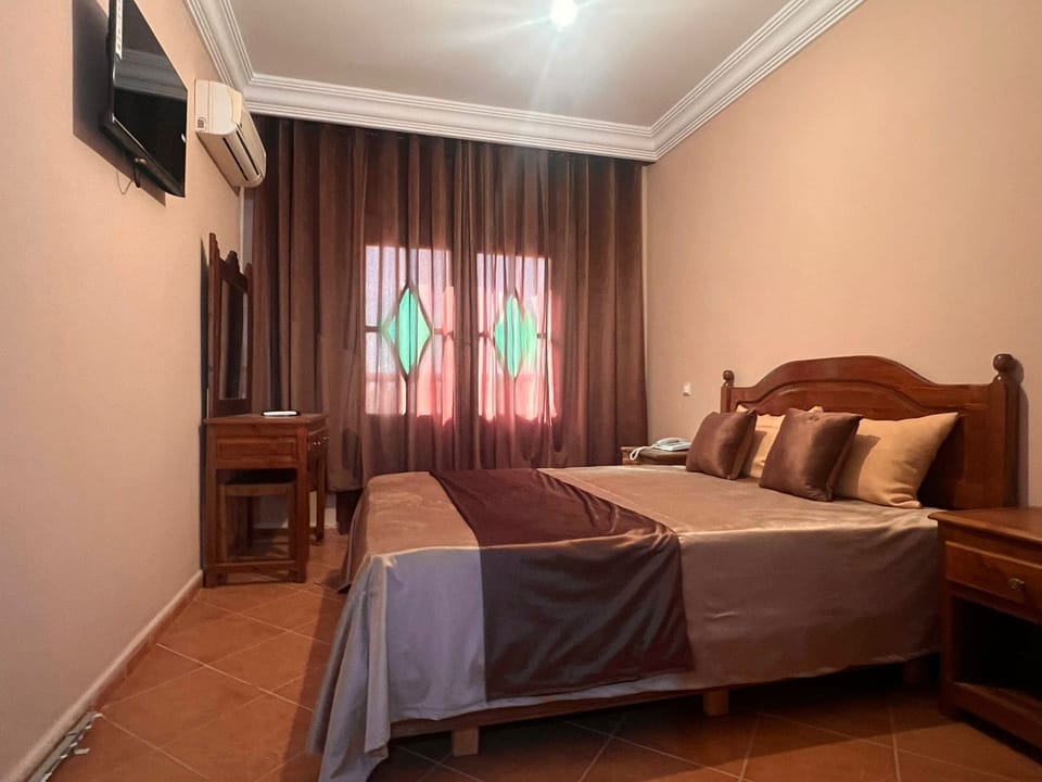 Classic Double Room | Desk, laptop workspace, WiFi (free)