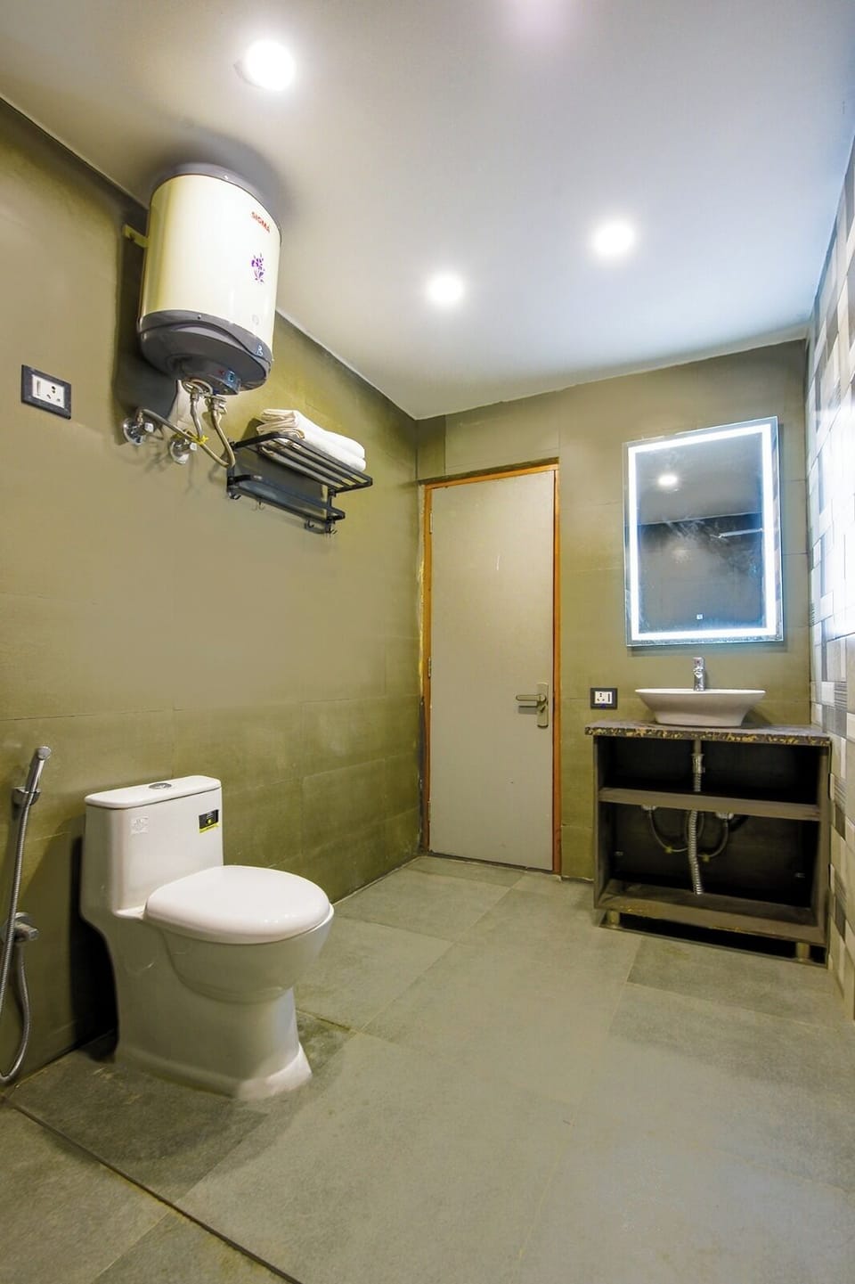 Deluxe Double Room | Bathroom