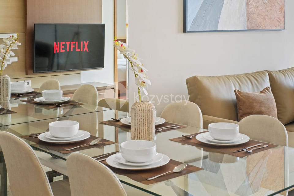 Apartment, 2 Bedrooms, City View | Dining room