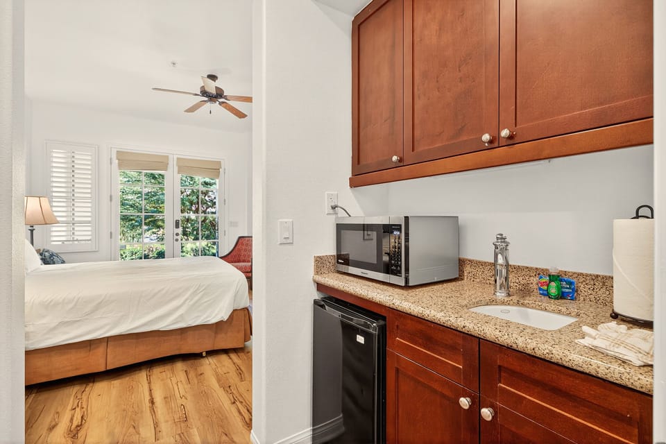 Studio Wet Bar