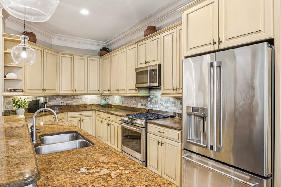 Island Kind of Kitchen