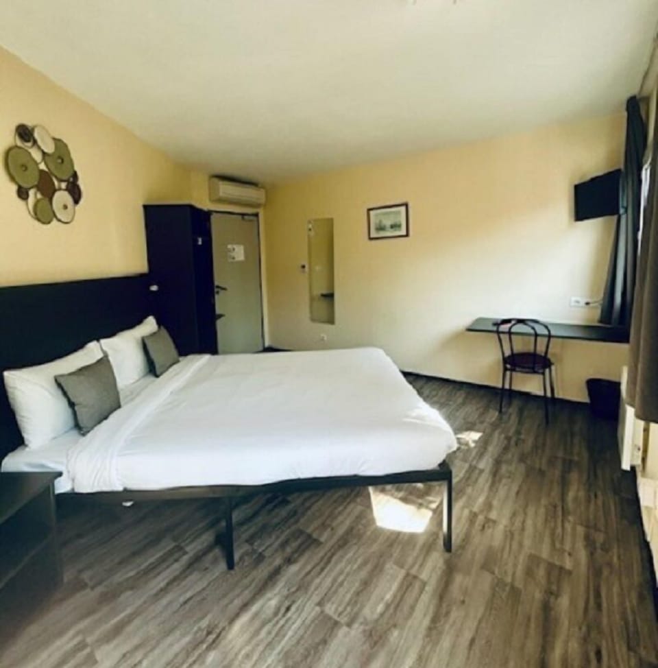 Comfort Double Room | Free WiFi