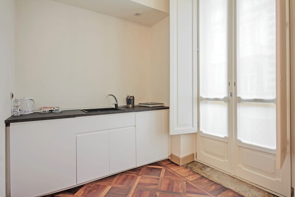 Junior Suite | Private kitchen | Espresso maker, coffee/tea maker, electric kettle