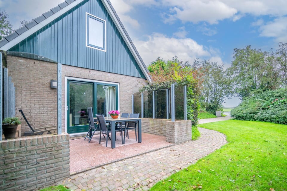 Bungalow | Outdoor dining