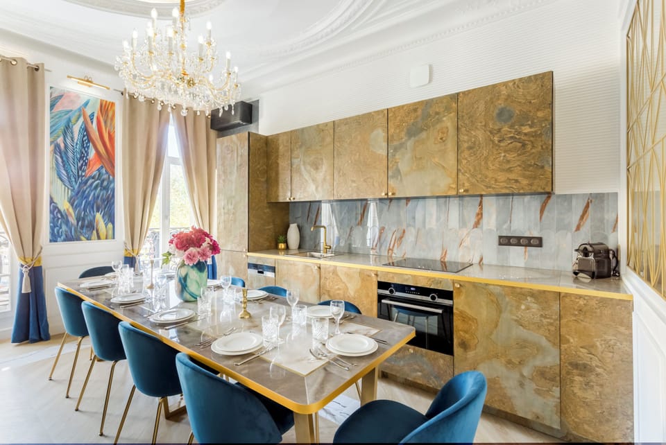 Apartment, City View | Private kitchen | Fridge, microwave, oven, stovetop