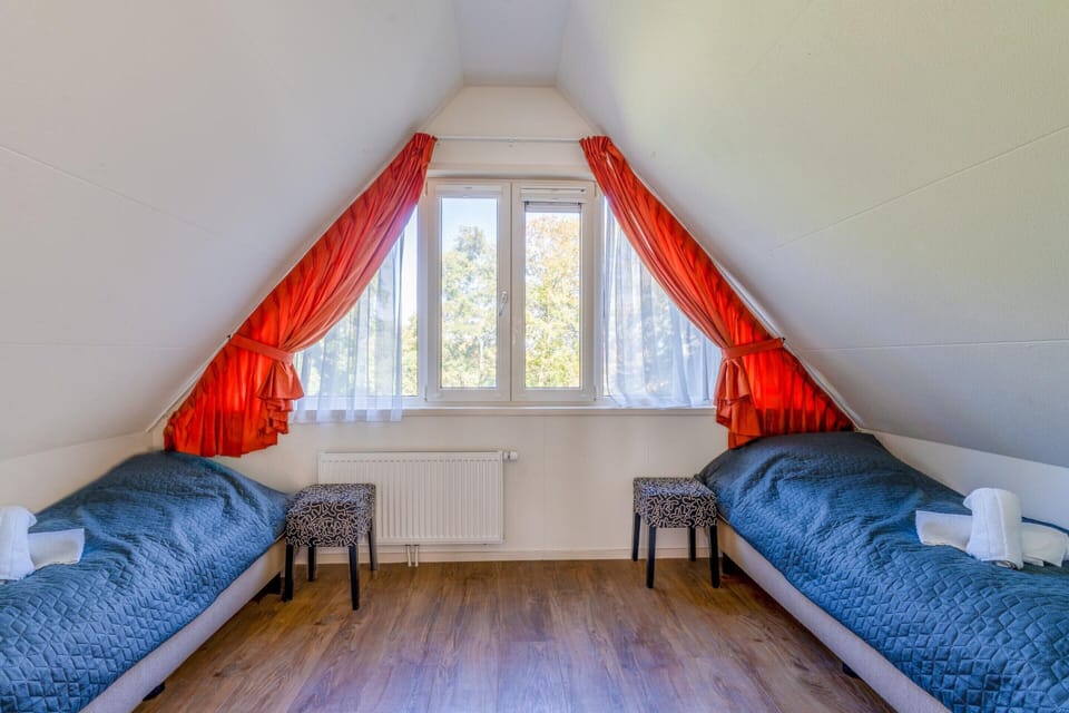 House | 3 bedrooms, individually furnished, iron/ironing board