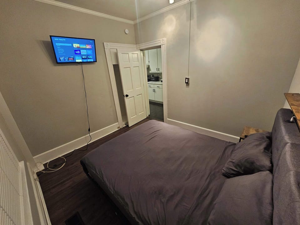 Queen Bedroom 2