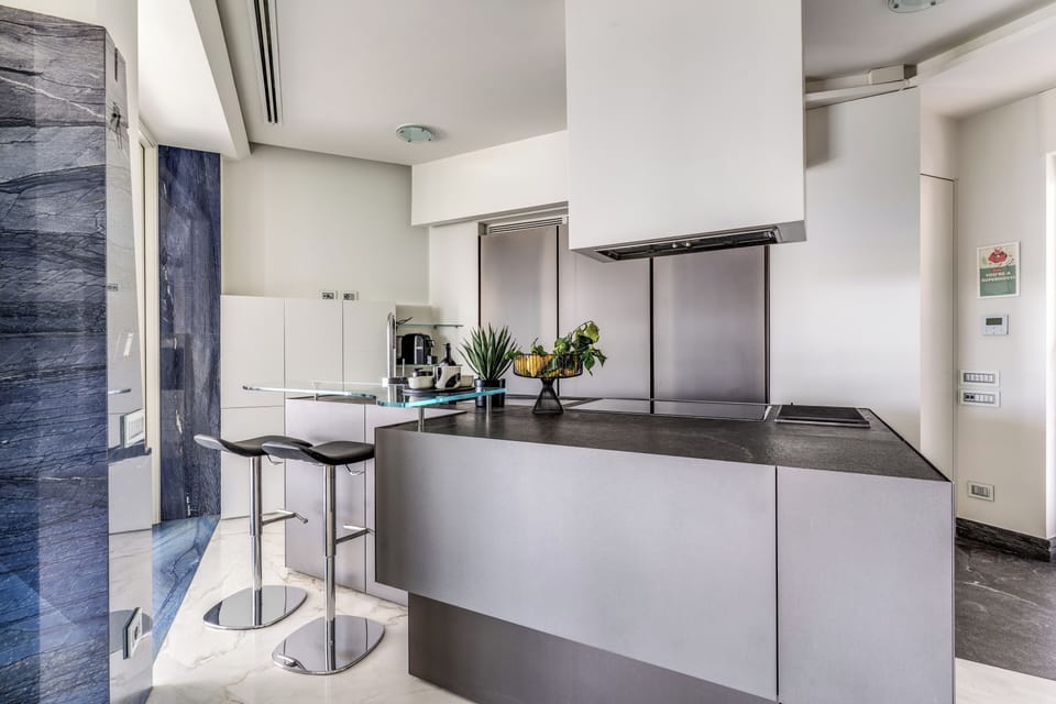Penthouse, Sea View | Private kitchen | Full-size fridge, microwave, oven, stovetop