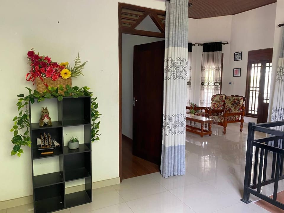 House, 2 Bedrooms, Smoking, Balcony | Living room