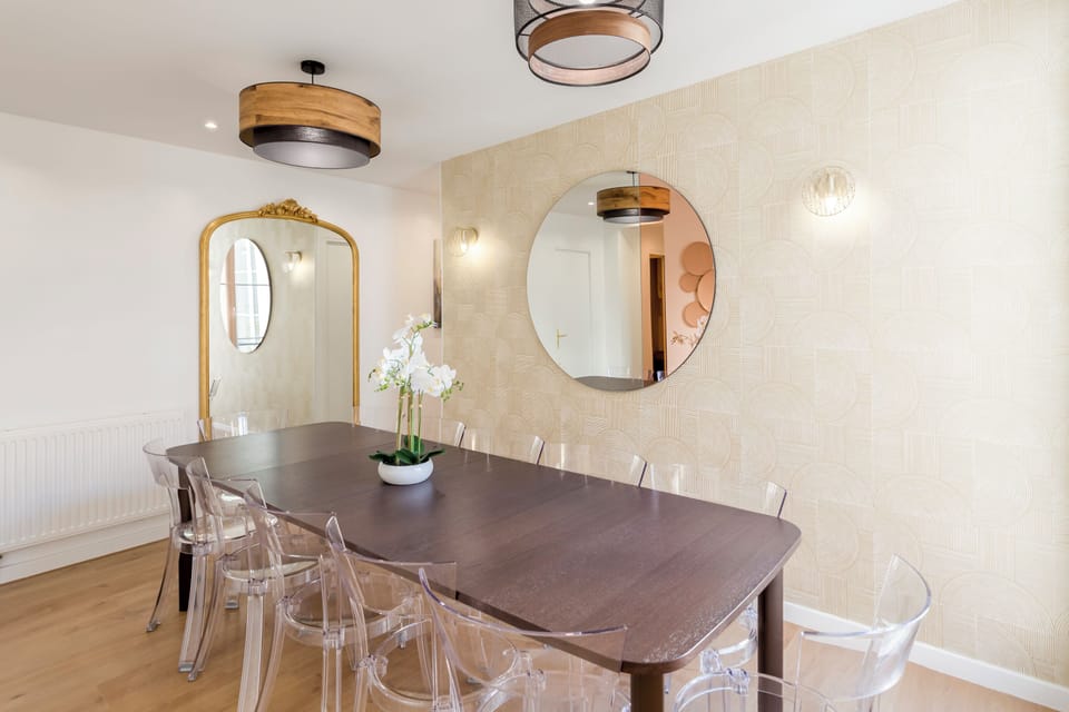 Apartment, Courtyard View | Private kitchen | Fridge, microwave, stovetop, electric kettle