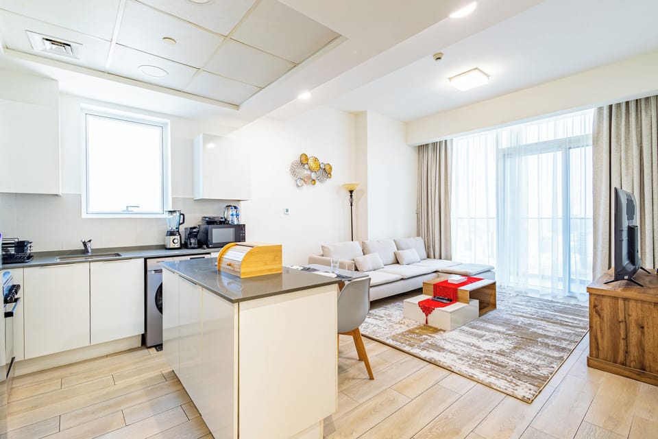 Apartment, Balcony, City View | Living area | 55-inch LCD TV with digital channels