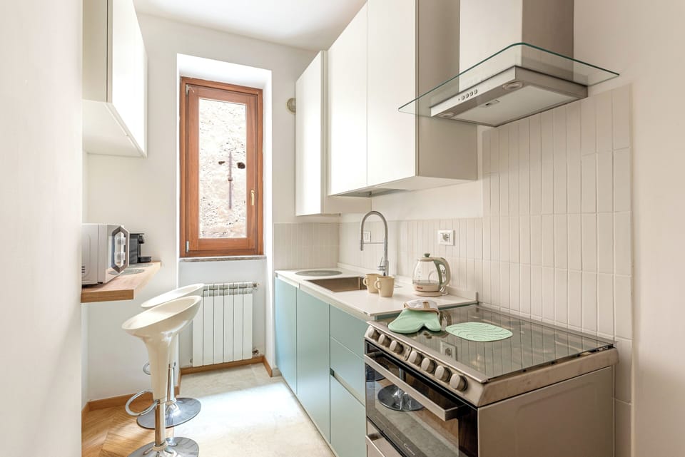 Apartment, 1 Bedroom | Private kitchen | Espresso maker, coffee/tea maker