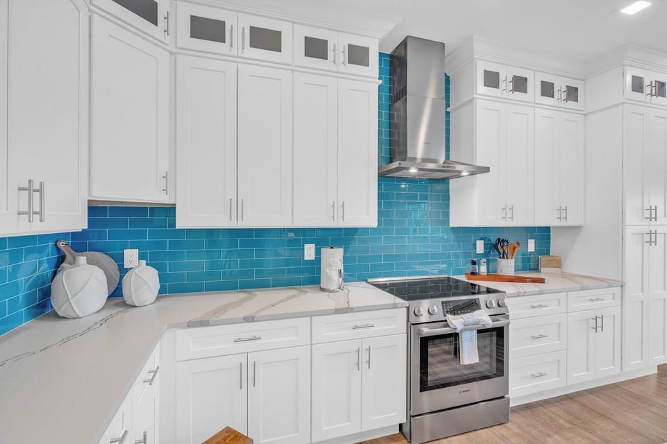 Open kitchen perfect for vacation meals.