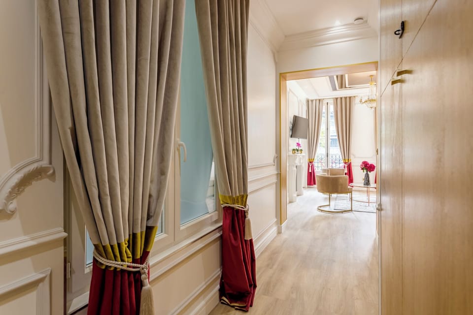 Apartment, City View | Hypo-allergenic bedding, pillowtop beds, individually decorated