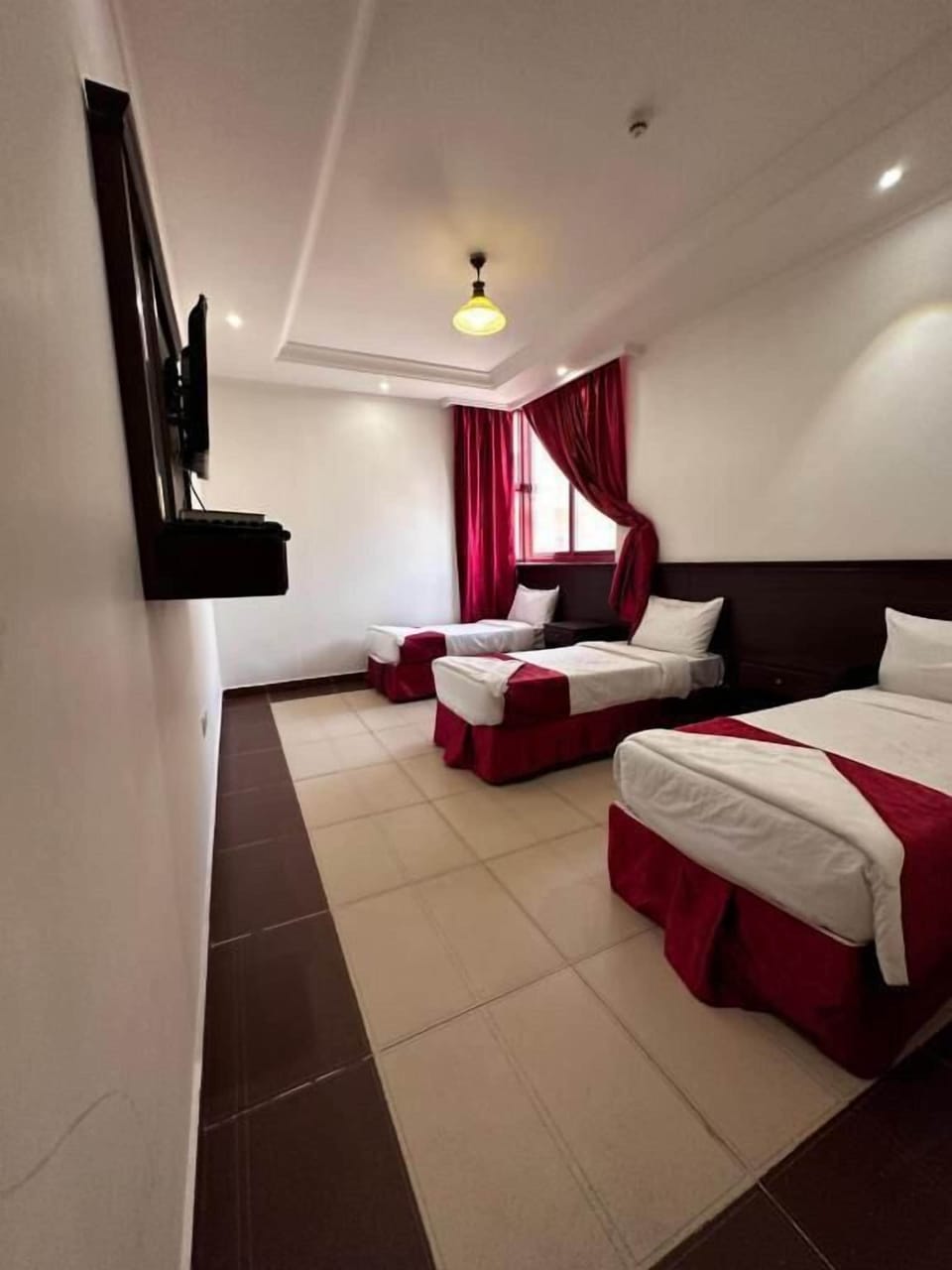 Triple Room | Soundproofing, free WiFi, bed sheets