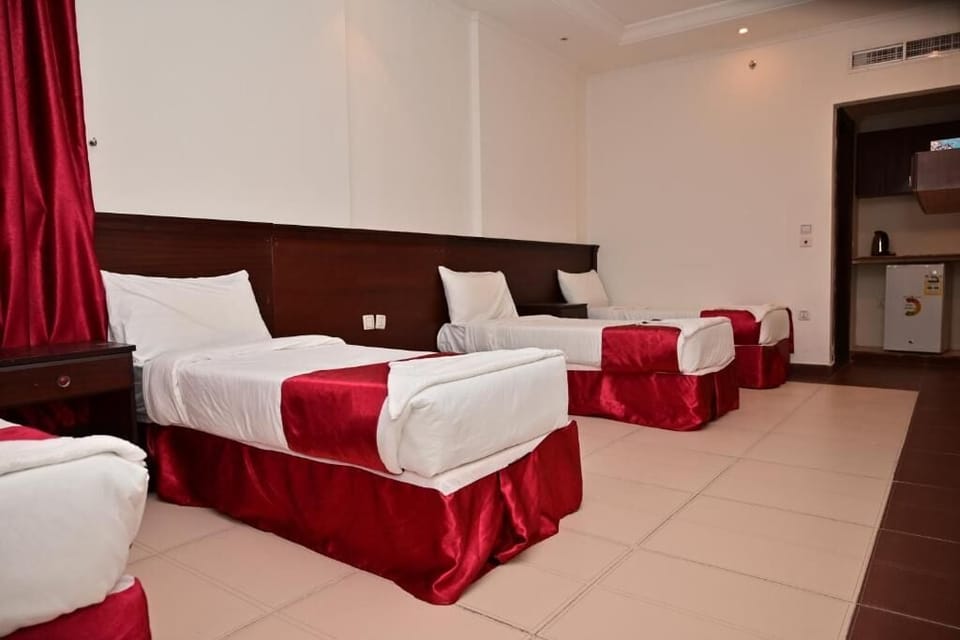 Quadruple Room | Soundproofing, free WiFi, bed sheets