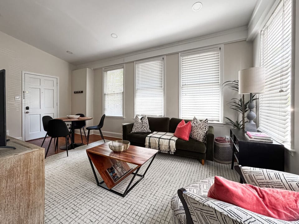 Spacious living room