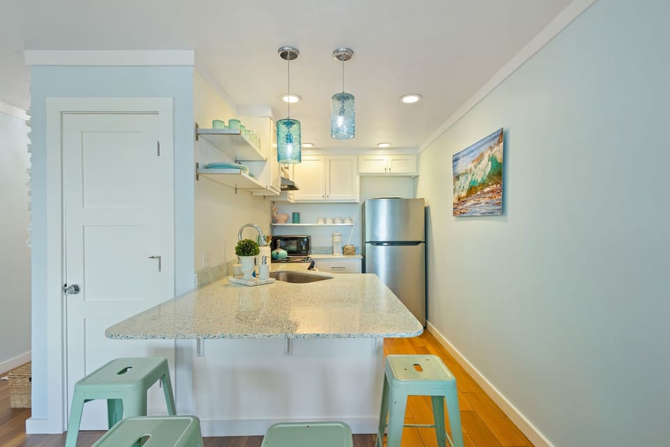 Whether you plan to cook a lot, or not at all, the kitchen is fully stocked with everything you need!