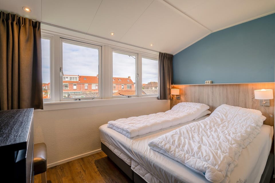 House | 3 bedrooms, individually furnished, bed sheets