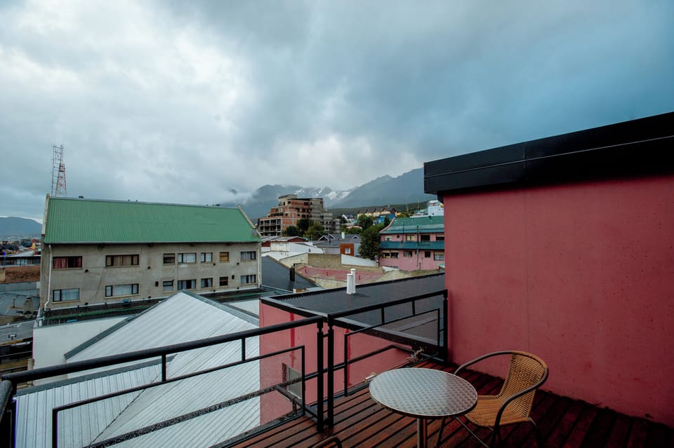 Apartment, 2 Bedrooms, Balcony, Mountain View | Balcony
