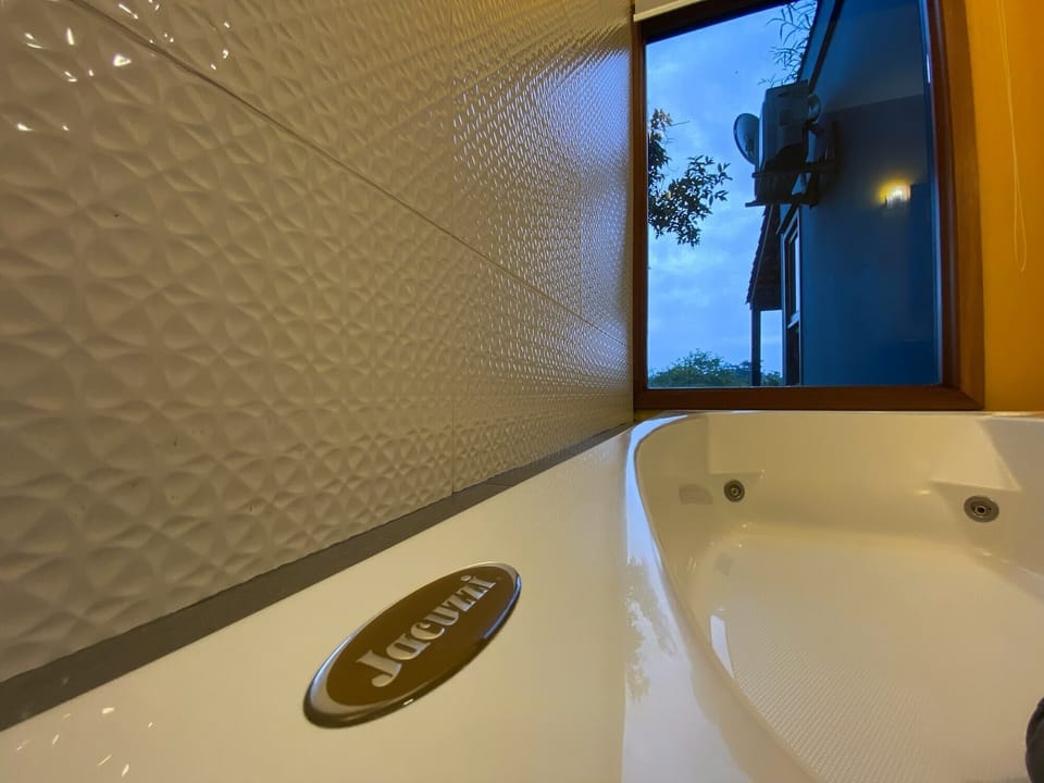 Deluxe Bungalow, Balcony, Mountain View | Iron/ironing board, free WiFi