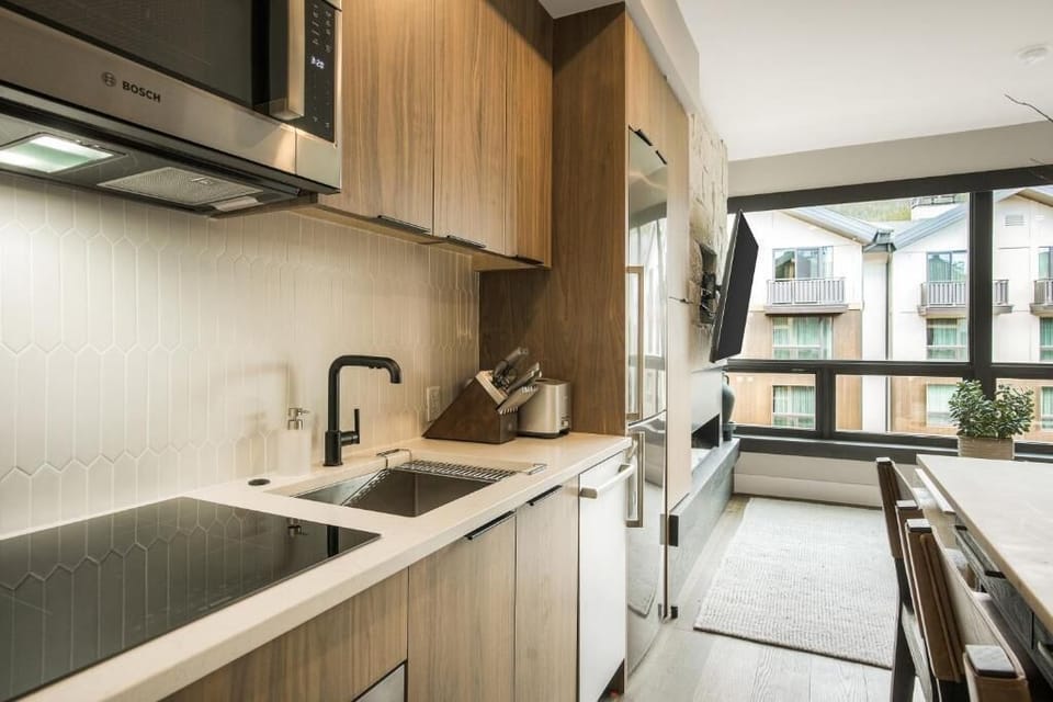 Condo (Kindred Resort Luxury Ski In, Ski Out) | Private kitchen | Cookware/dishes/utensils