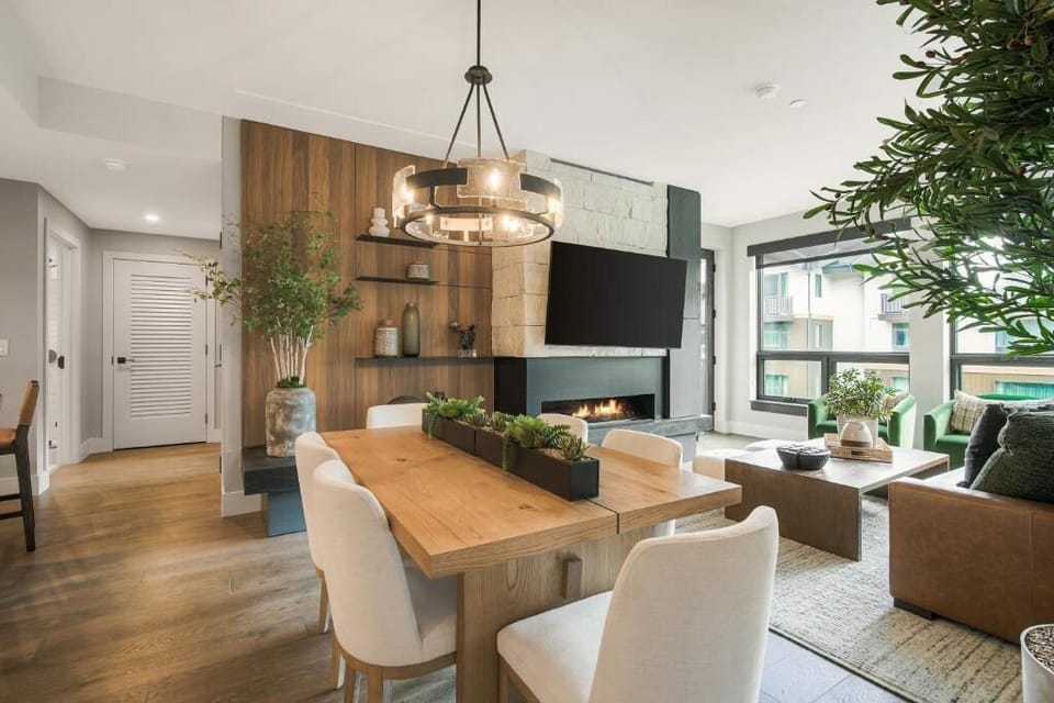 Condo (Kindred Resort Luxury Ski In, Ski Out) | Living area