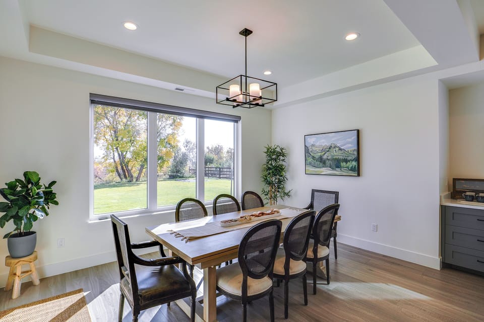 Dining Area | Dishware & Flatware