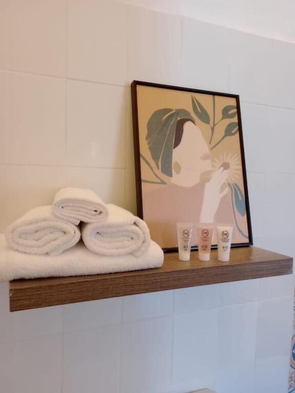 Shower, towels, soap, toilet paper