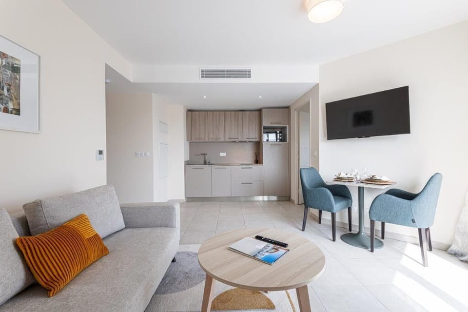 Comfort Apartment | Living area