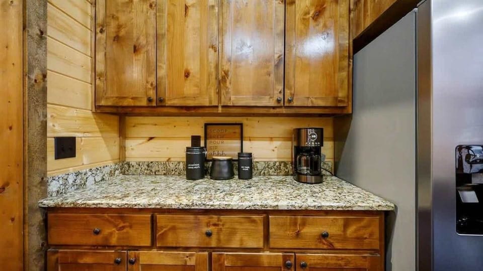Thoughtful touches like this coffee bar add warmth to your cabin stay.