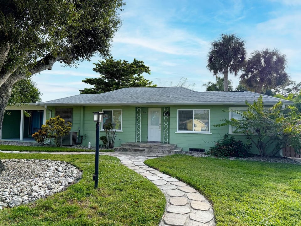 Englewood Escape – Pet Friendly + Heated Pool (5164)