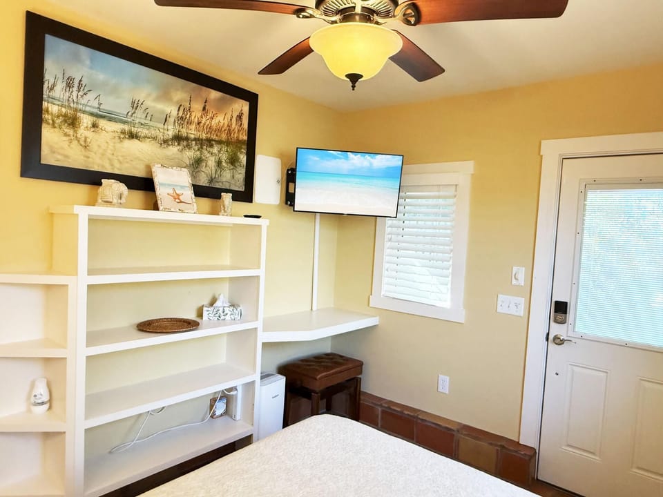 Englewood Escape – Pet Friendly + Heated Pool (5188)