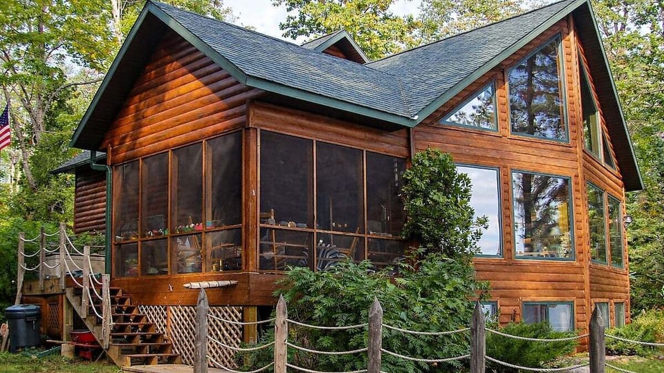 Bear Path Exterior