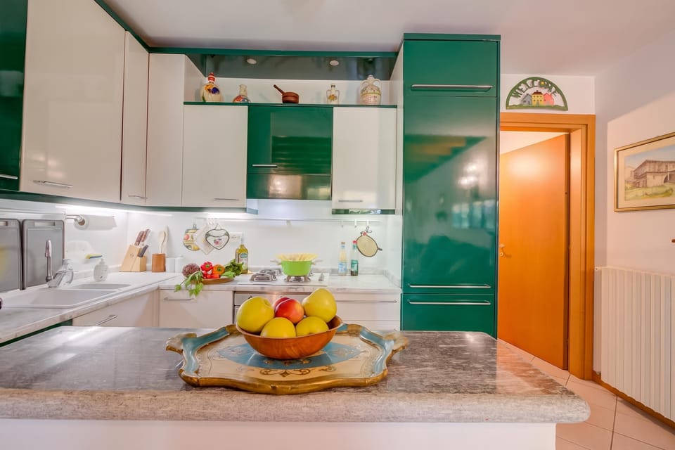 Standard Townhome, 3 Bedrooms, 2 Bathrooms (The Green Emerald Family Retreat with) | Private kitchen