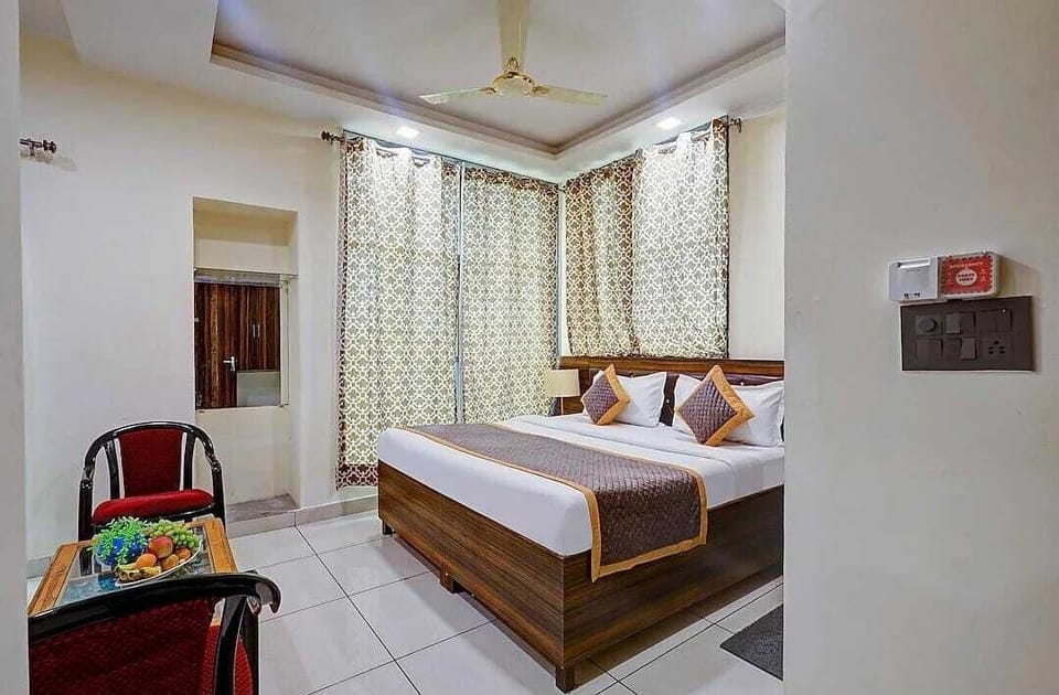 Individually furnished, free WiFi, bed sheets