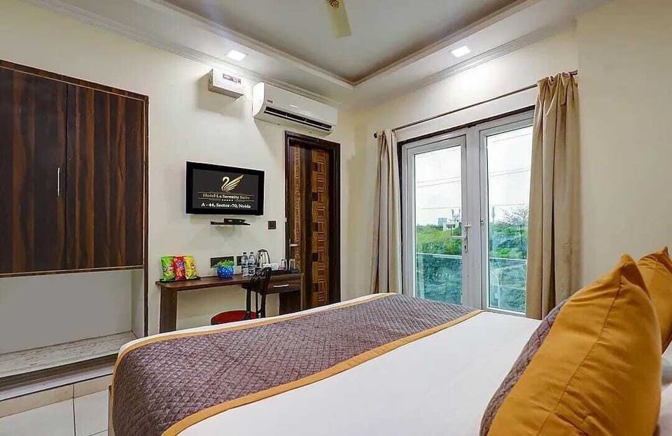 Deluxe Room | Individually furnished, free WiFi, bed sheets