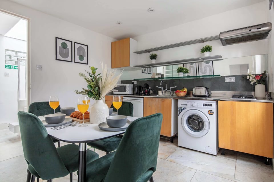 The kitchen is fully equipped to prepare a simple meal 