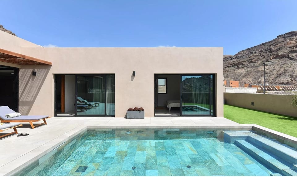Holiday Home Swimming Pool